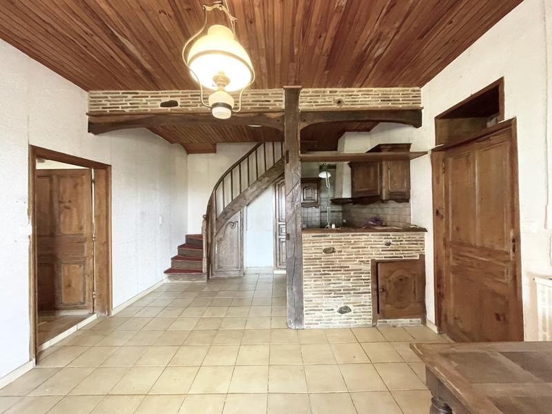 Maison traditionnelle - 200 m² - 8 pièces