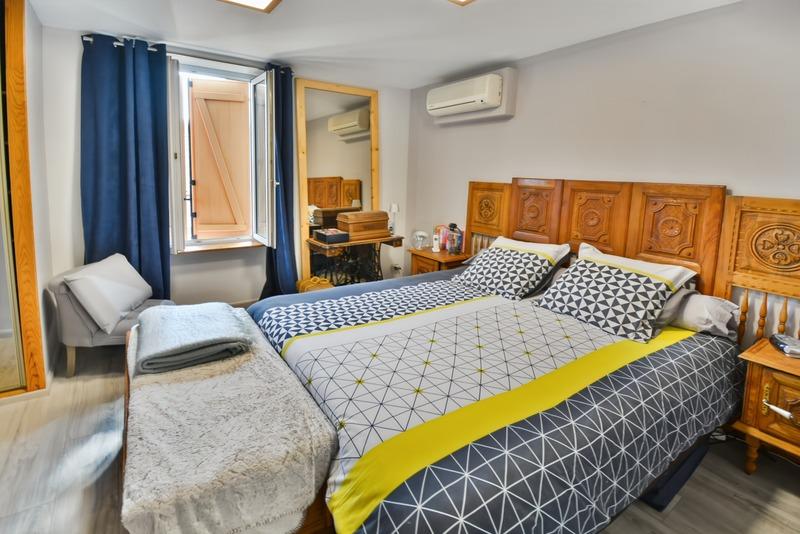 Local d'activité / Entrepôt - 900 m² - 10 pièces