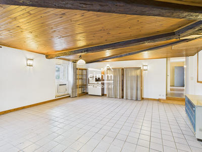 Appartement - 90 m² - 4 pièces