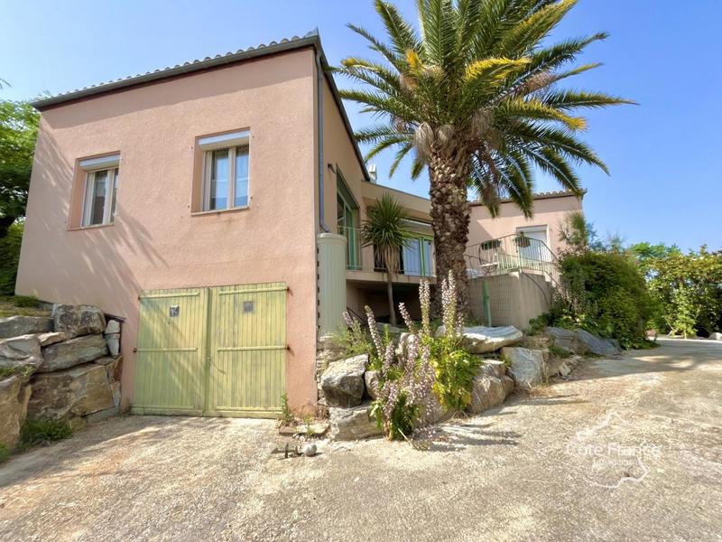 Villa - 145 m² - 5 pièces