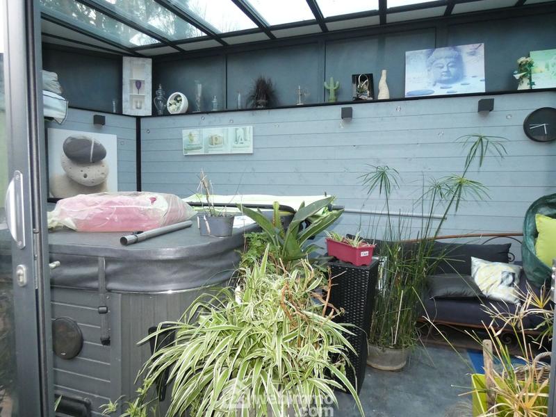 Maison - 233 m² - 9 pièces