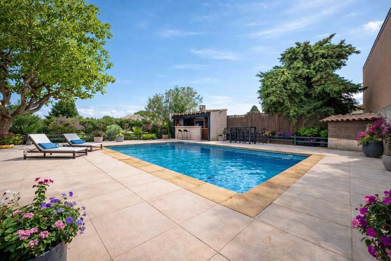 Maison - 220 m² - 7 pièces