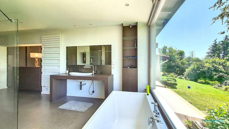 Villa - 265 m² - 7 pièces