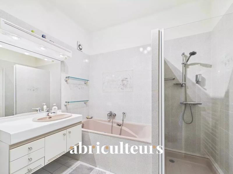 Appartement - 87 m² - 3 pièces