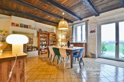 Maison - 198 m² - 7 pièces