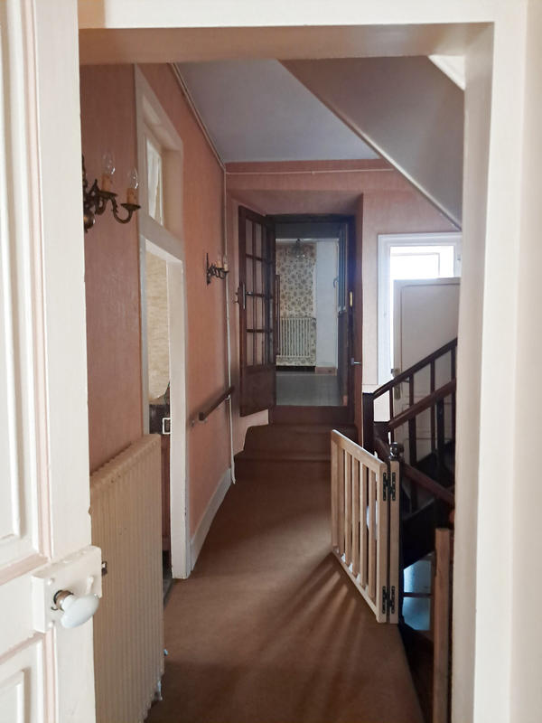 Maison - 210 m² - 8 pièces