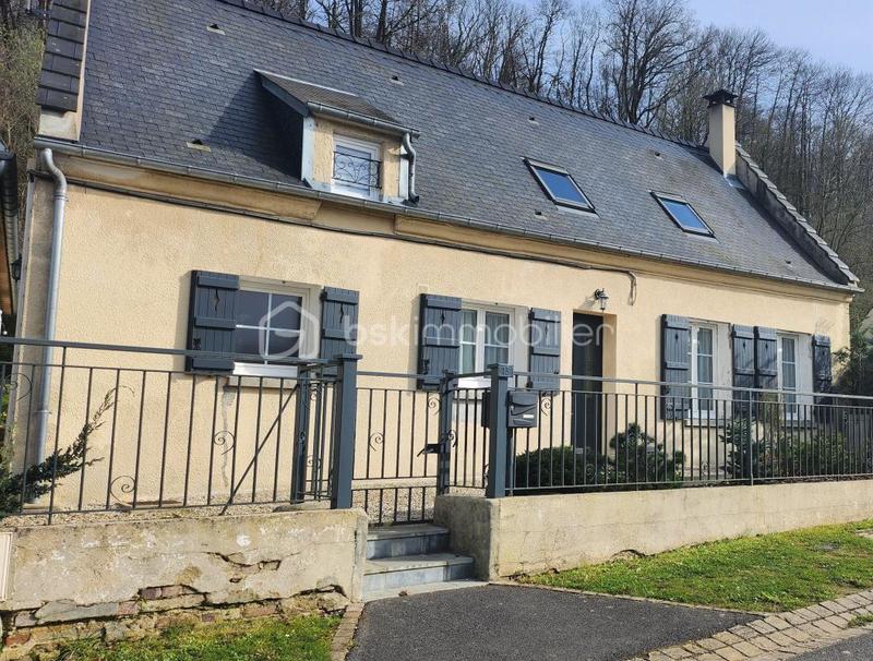 Propriété - 236 m² - 9 pièces