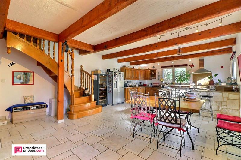 Maison - 310 m² - 10 pièces