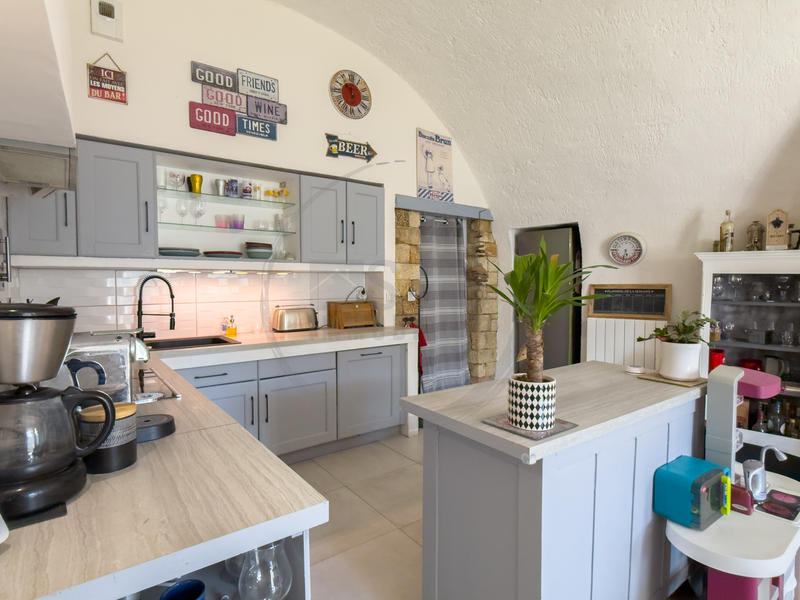 Maison - 198 m² - 6 pièces