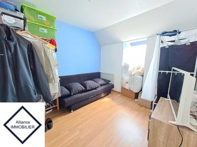 Maison - 94 m² - 6 pièces