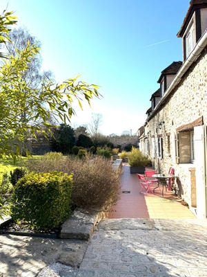 Propriété - 600 m² - 23 pièces