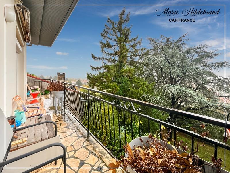 Maison - 130 m² - 8 pièces