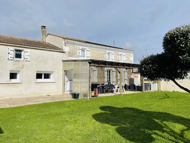 Maison - 170 m² - 7 pièces