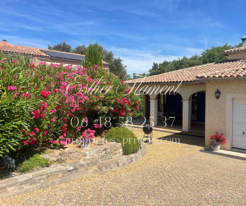 Villa - 137 m² - 4 pièces