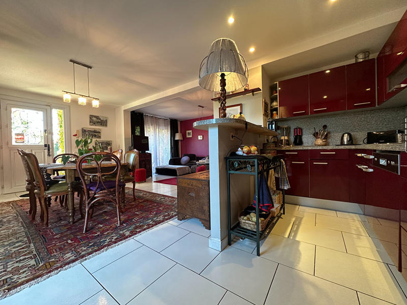 Appartement - 85 m² - 3 pièces