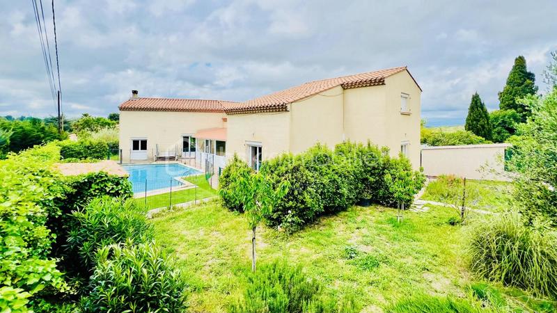 Villa - 200 m² - 8 pièces