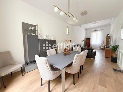 Maison bourgeoise - 335 m² - 8 pièces