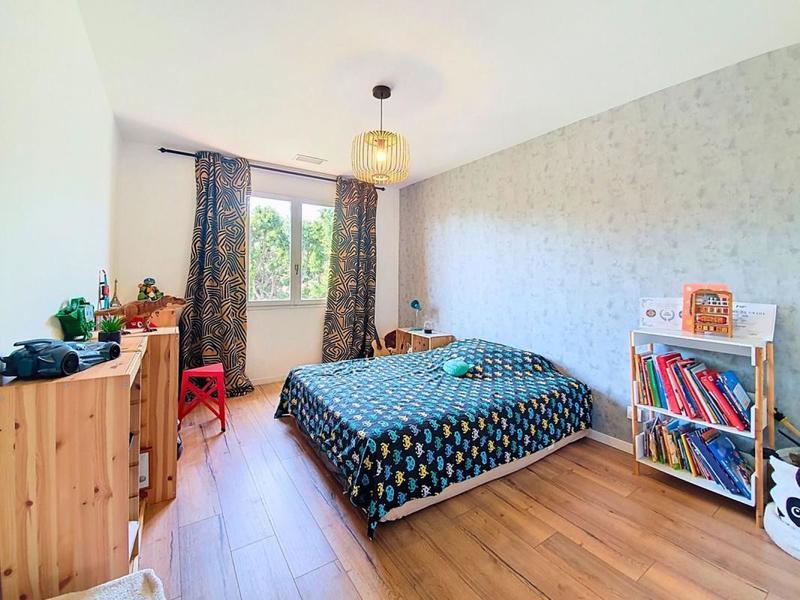 Maison - 186 m² - 5 pièces