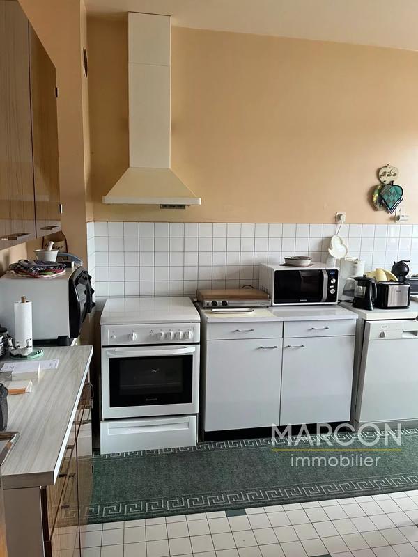 Maison - 186 m² - 10 pièces