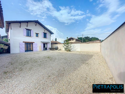 Maison - 111 m² - 4 pièces