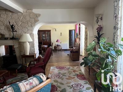 Maison - 237 m² - 11 pièces