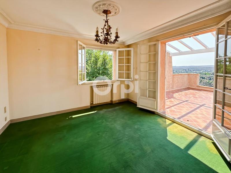 Villa - 375 m² - 6 pièces