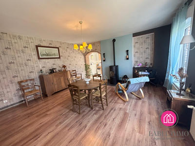 Maison - 160 m² - 7 pièces