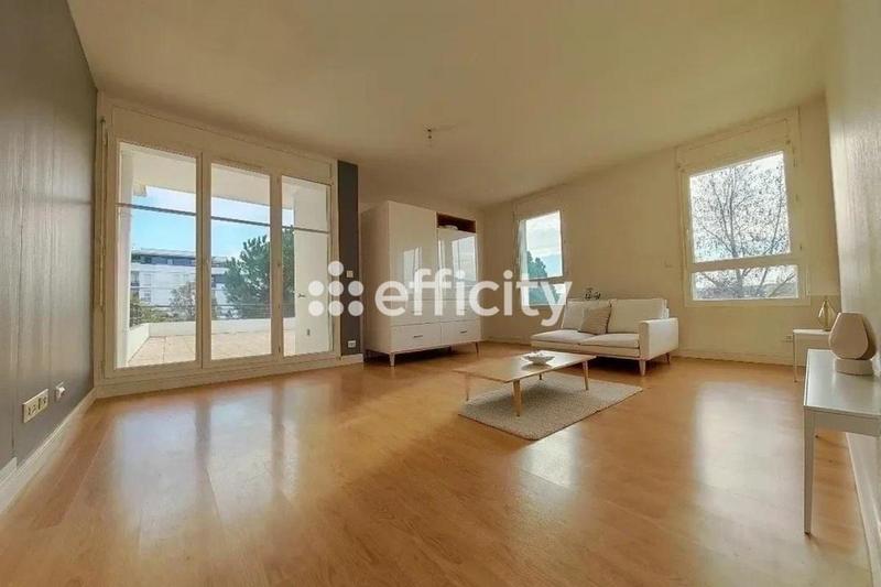 Appartement - 75 m² - 3 pièces