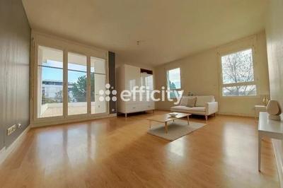 Appartement - 75 m² - 3 pièces