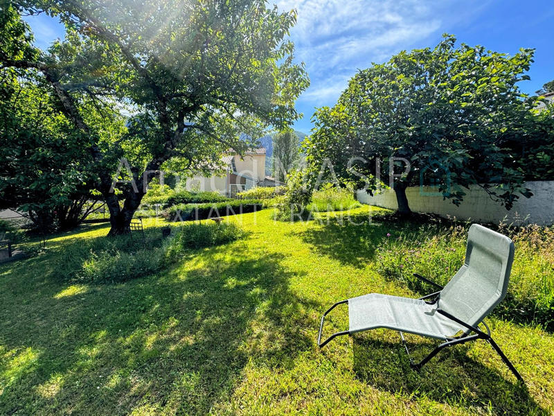 Maison - 185 m² - 5 pièces