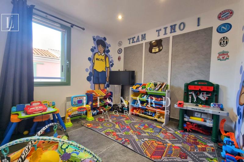 Appartement - 90 m² - 4 pièces