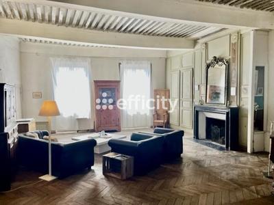 Maison - 395 m² - 12 pièces