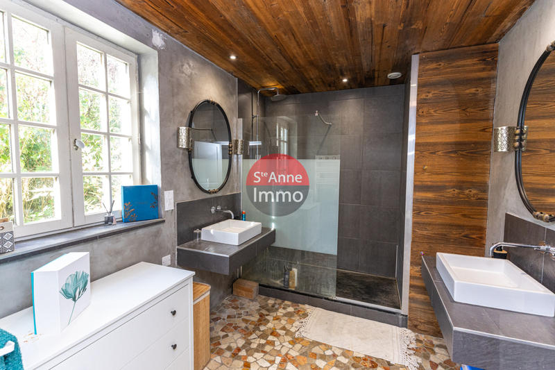 Maison - 195 m² - 5 pièces