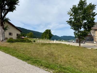 Terrain constructible - 675 m²