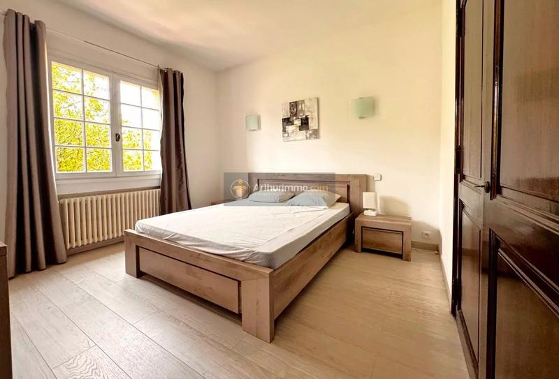 Maison - 186 m² - 7 pièces