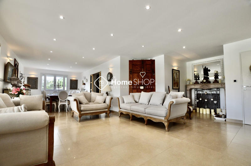 Mas - 510 m² - 10 pièces