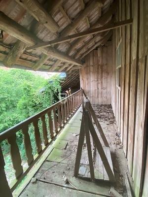 Maison - 210 m² - 9 pièces