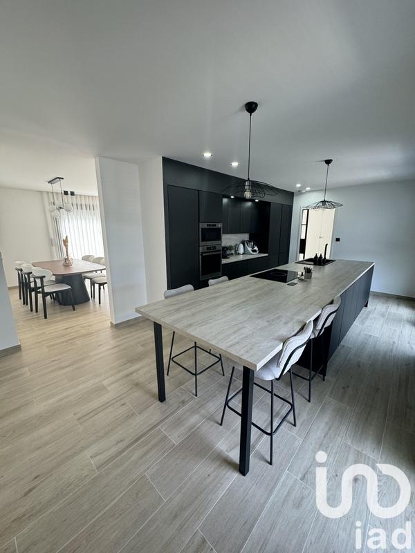 Maison - 146 m² - 7 pièces