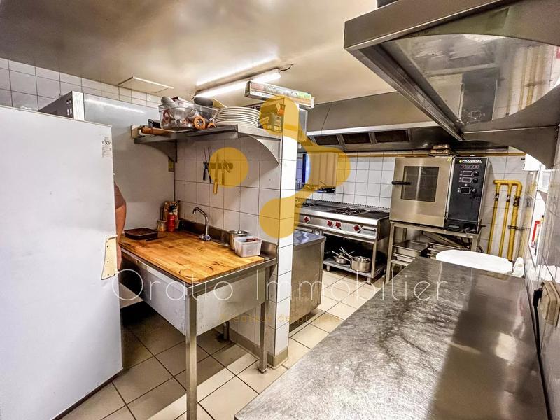 Fonds de commerce - Magasins - 150 m²