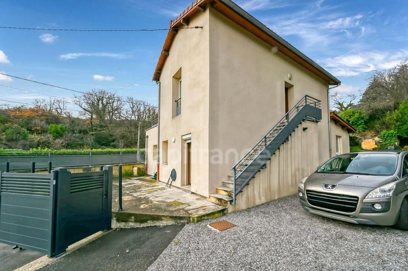 Maison - 98 m² - 6 pièces
