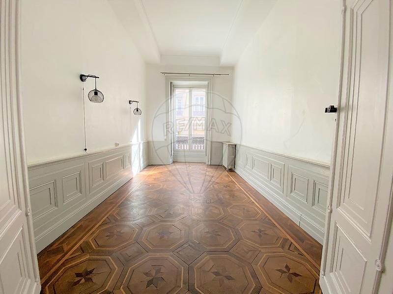 Appartement - 90 m² - 3 pièces