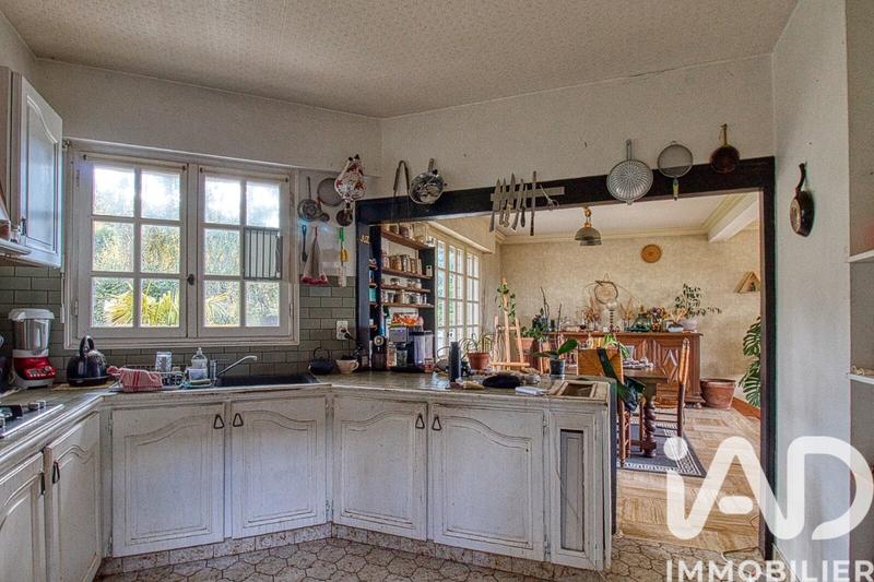 Maison - 350 m² - 10 pièces