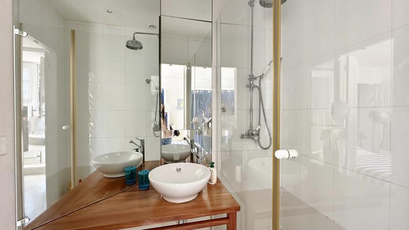 Appartement sur toit - 200 m² - 7 pièces