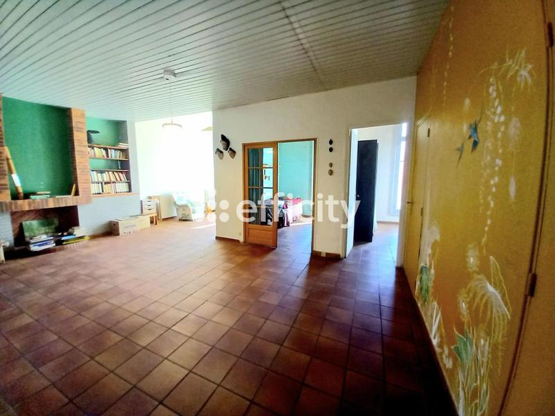Appartement - 99 m² - 5 pièces