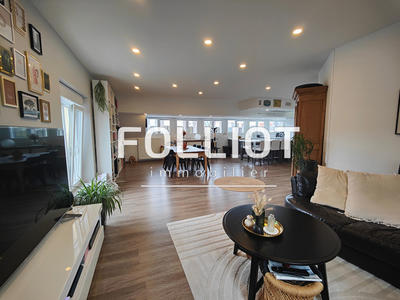 Appartement - 144 m² - 5 pièces