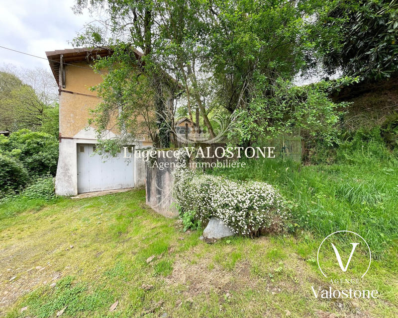 Maison traditionnelle - 300 m² - 11 pièces