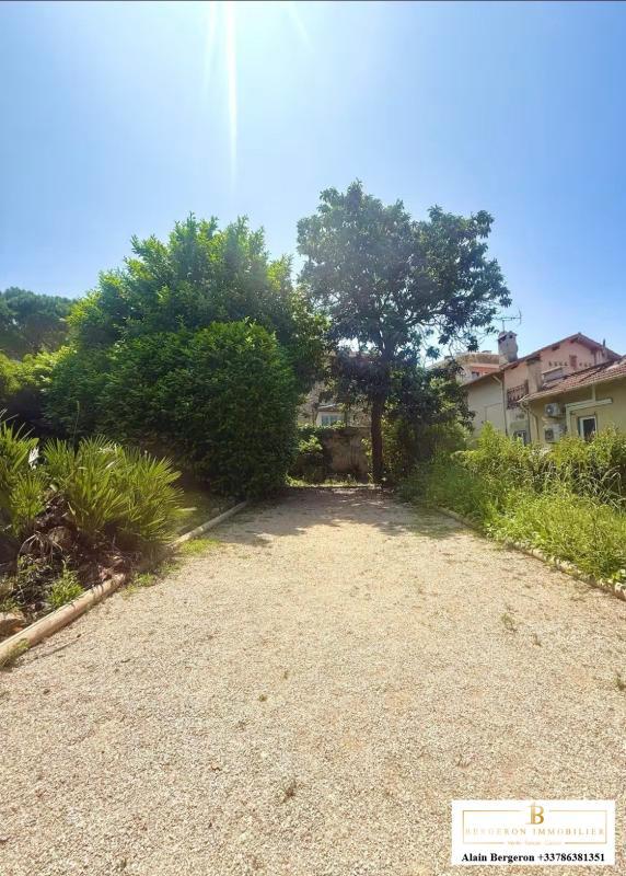 Studio - 37 m² - 1 pièce