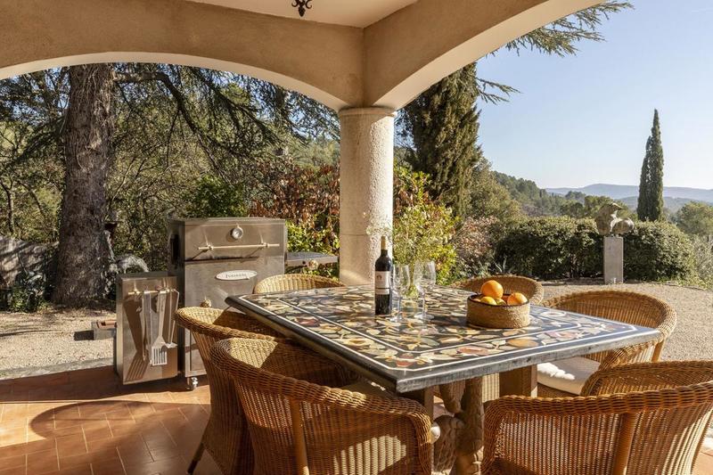 Villa - 360 m² - 9 pièces