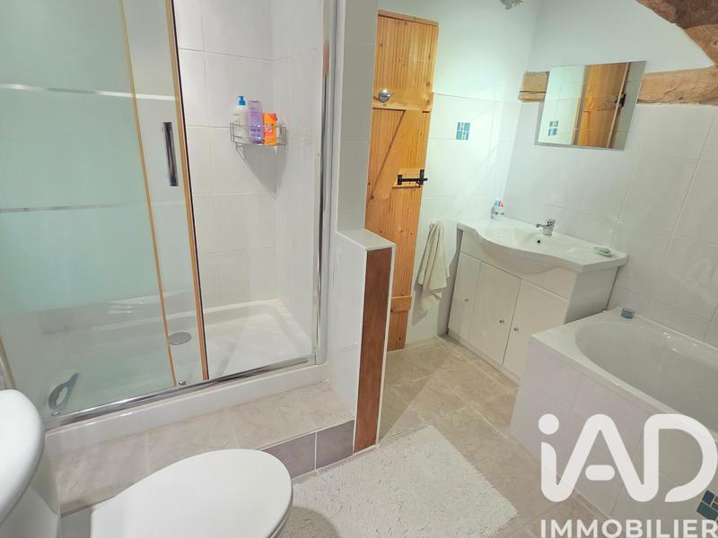 Maison - 96 m² - 5 pièces