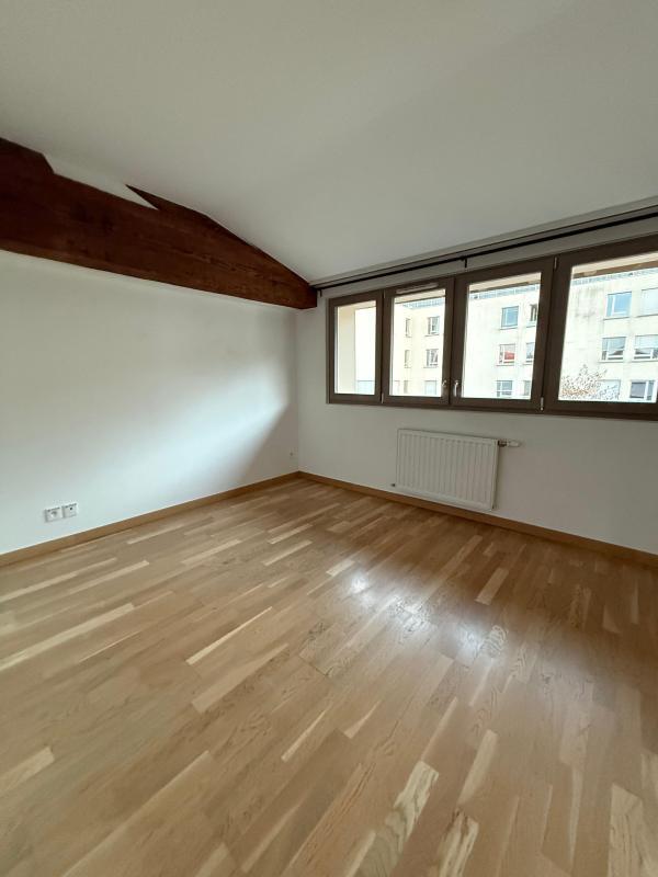 Appartement - 92 m² - 3 pièces